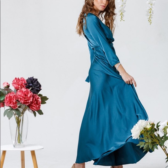 ❗️NEW❗️Aquamarine Bridesmaid Silk Wrap Maxi Dress - Picture 6 of 8